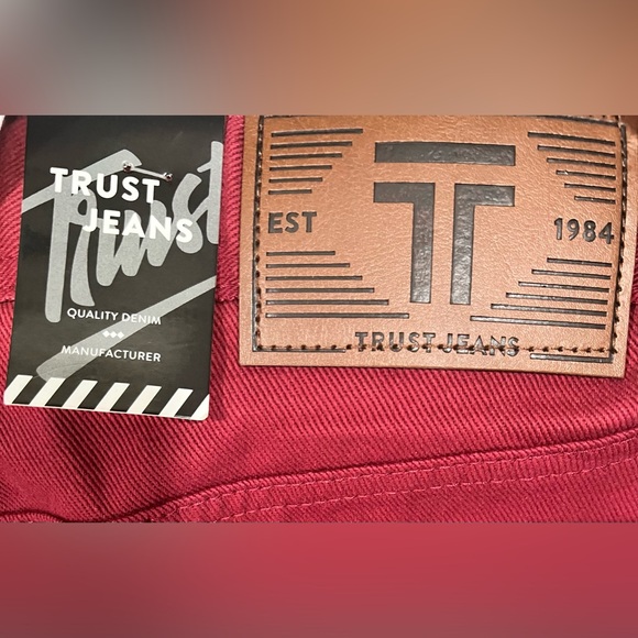 Trust Jeans Burgundy NWT 42W 32L - Picture 3 of 4